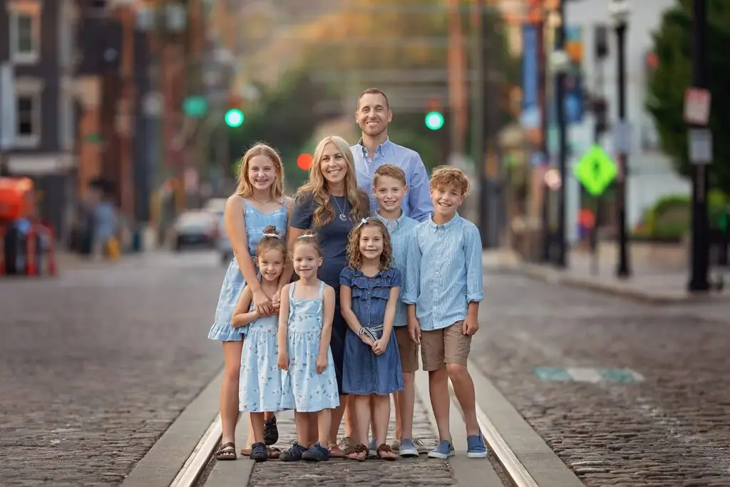 Memorable Family Portrait – Cream N Cocoa