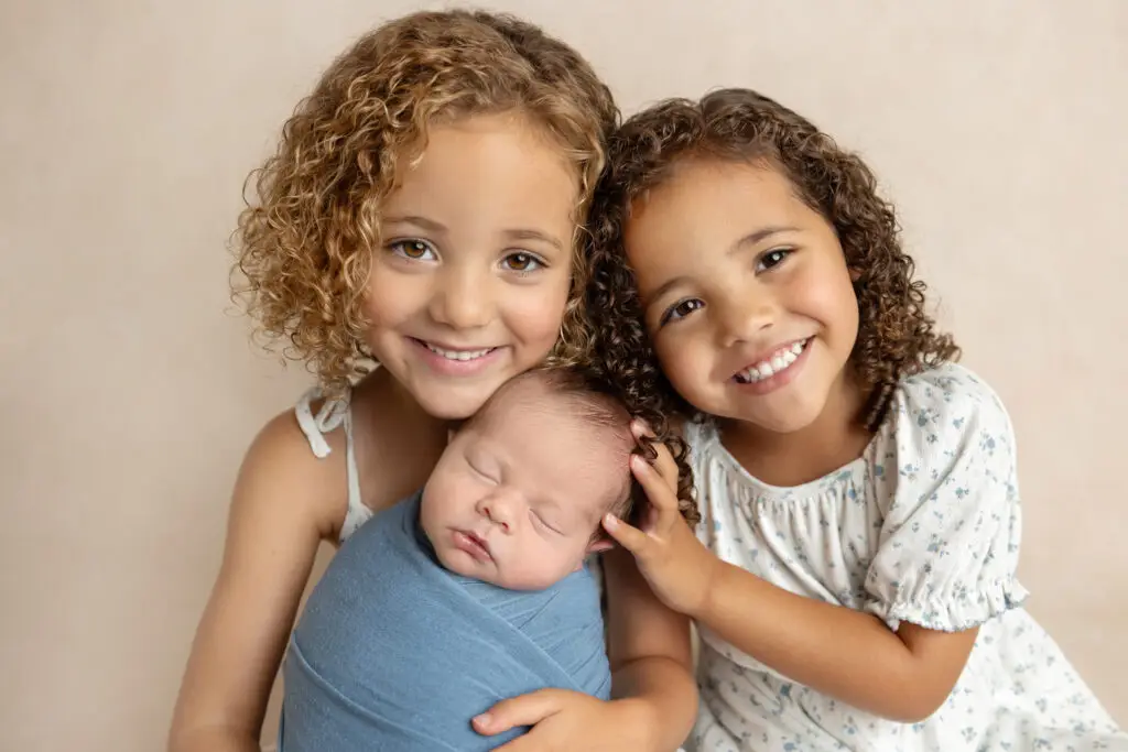 Cincinnati newborn photographer Cream n Cocoa Photography, specializing in safe, baby-led posing and timeless portraits.